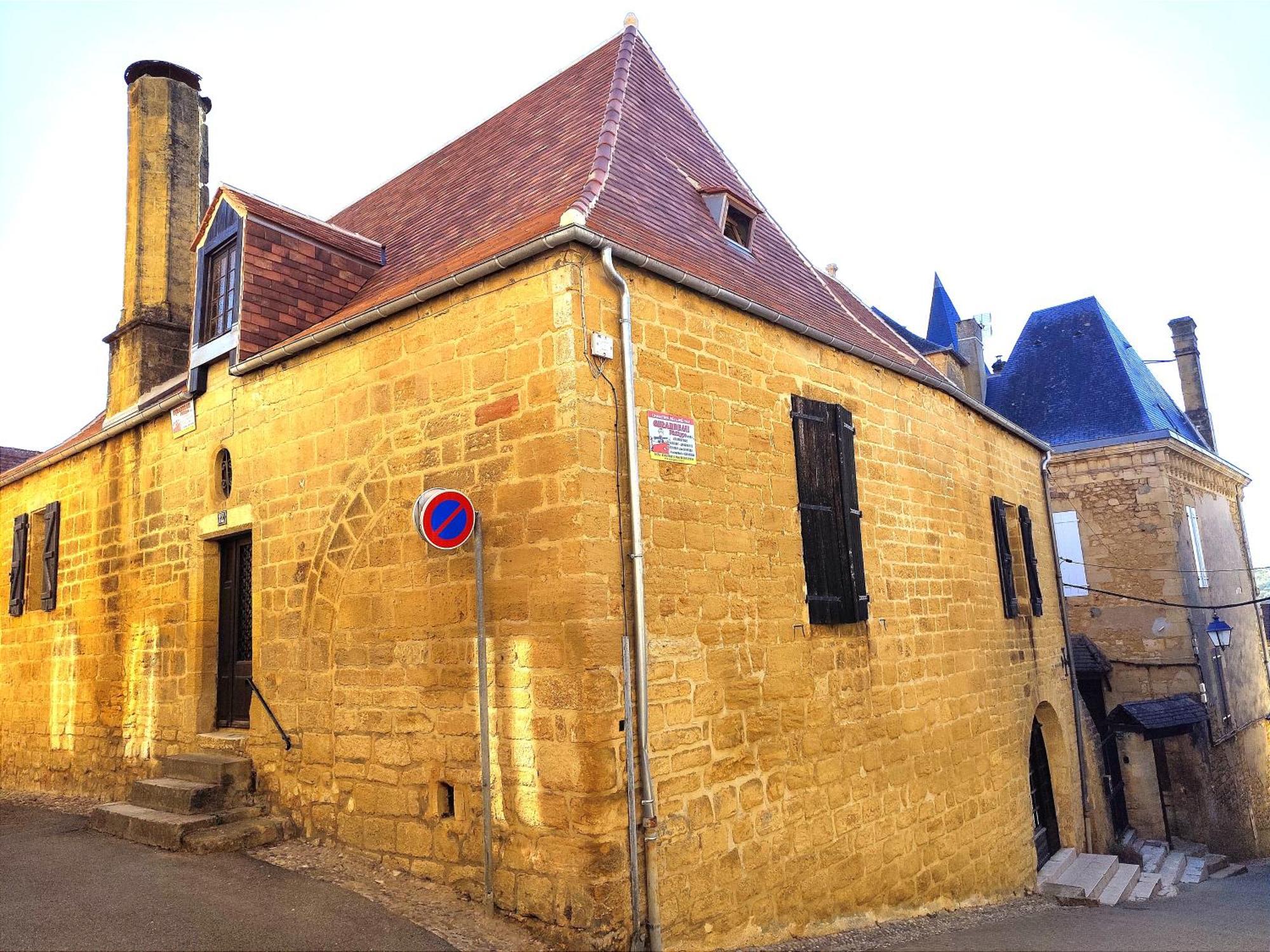 Demeure Du Xiiie-Xive S. Dans La Cite Medievale. Gourdon-en-quercy Exteriör bild